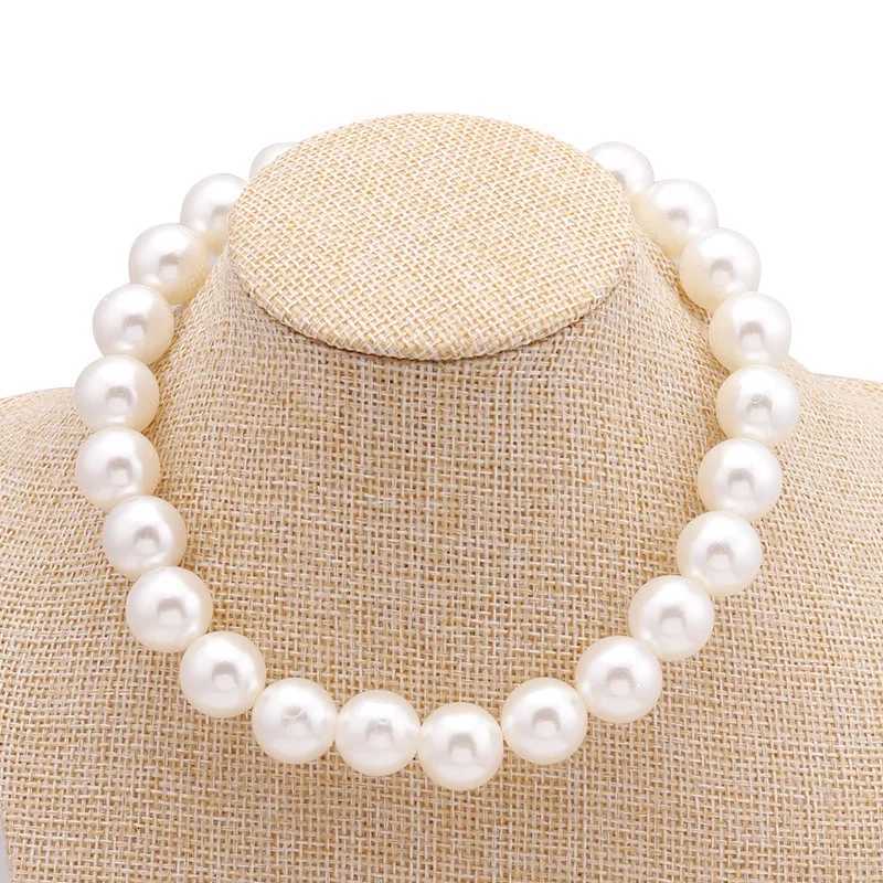 Elegant White Imitation Pearl Choker Necklace Big Round Pearl Wedding Necklace for Women Charm Fashion Jewelry Y250805
