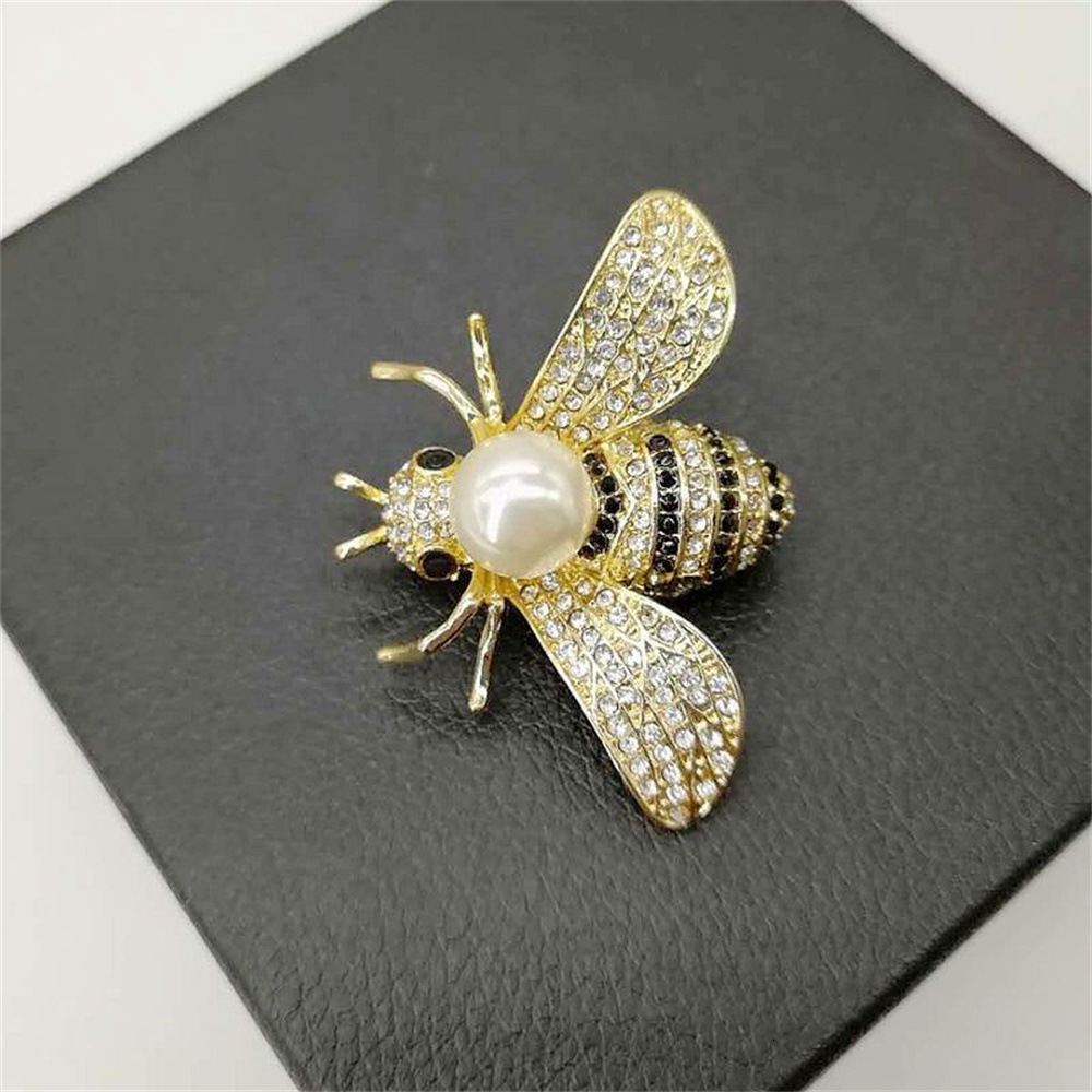 Little Bee Women's Brooch Free Shipping Designer Luxurious Full Diamond Temperament Chest Flower Simple Pearl Pin Fashion Accessory