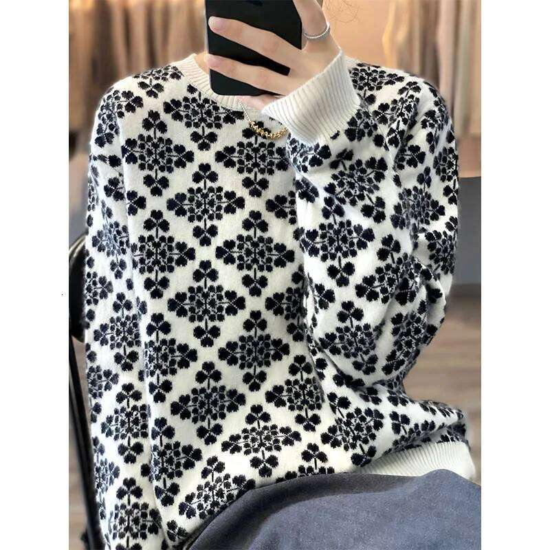 2022 Snowflake Autumn Winter New Pure Cashmere Ladies Thick Jacquard Loose Round Neck Sweater To Keep Warm 250806