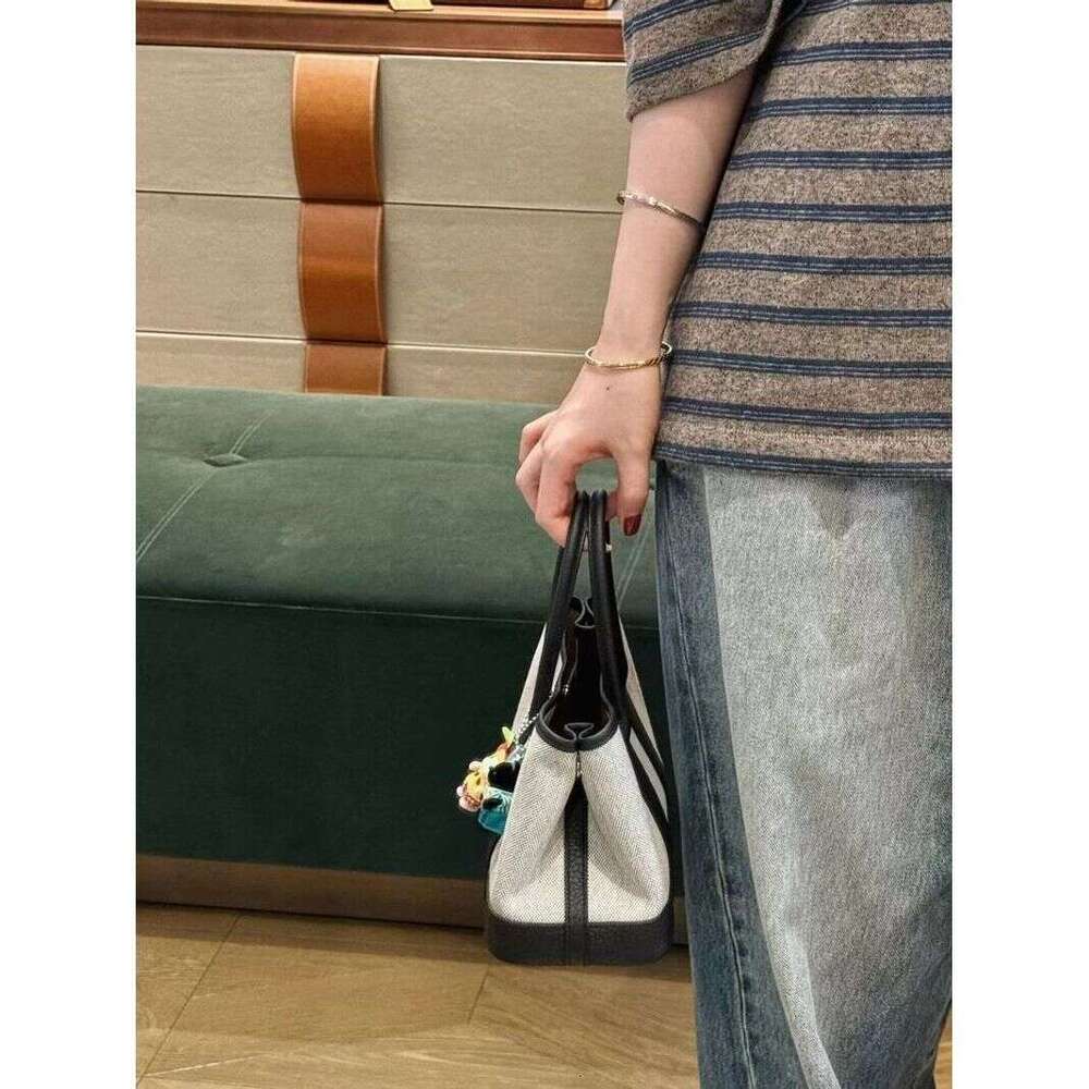 Designer Bag Tote Shoulder Bag New Color Block Canvas Garden For Women Commuter Versatile Tote Large Capacity Casual Niche Handbag