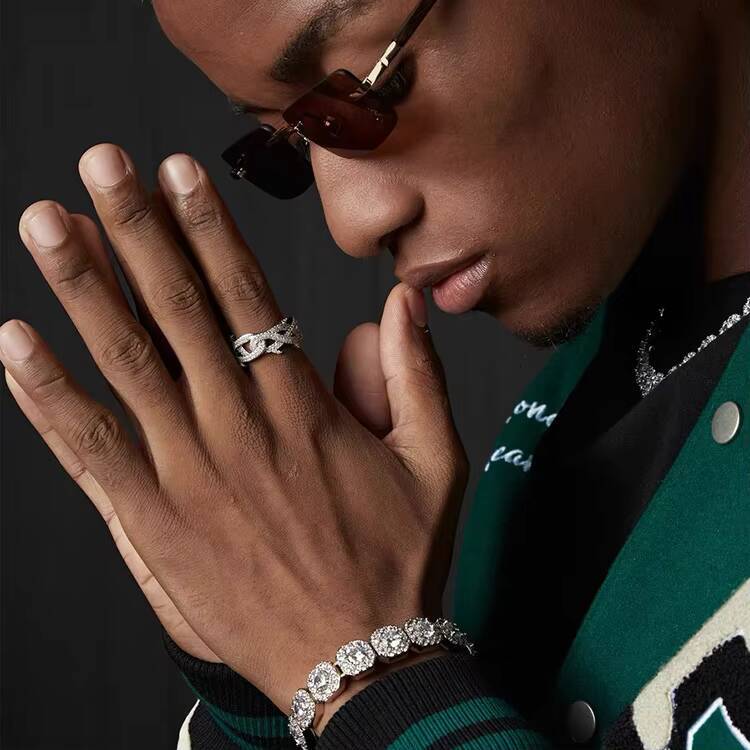 XingGuang Moissanite Ring Pass Diamond Test Hip Hop Jewelry 925 Silver Iced Out VVS Moissanite Diamond Fashion Ring for Rapper