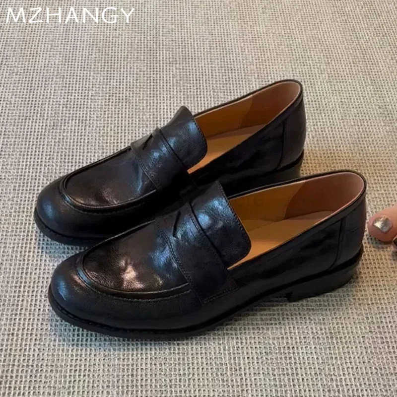 Trend Autumn Classic Women Flats Loafers Shoes Leather Designer Retro Shoes New Walking Dress Femme Zapatillas M250817