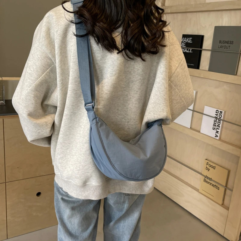 Solid Color Nylon Casual Womens Messenger Bag Simple Large Capacity Female Shoulder Bags Fashion Ladies Hobos Handbags Purse 250731