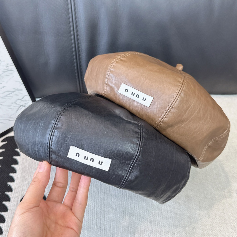 Berets Berets Designer Ball Caps Letter Beret British Fashion Faux Leather Artist Hat Autumn Winter Hat Warm Hat Dome Top Hat Top Hat Accessories 4Colors