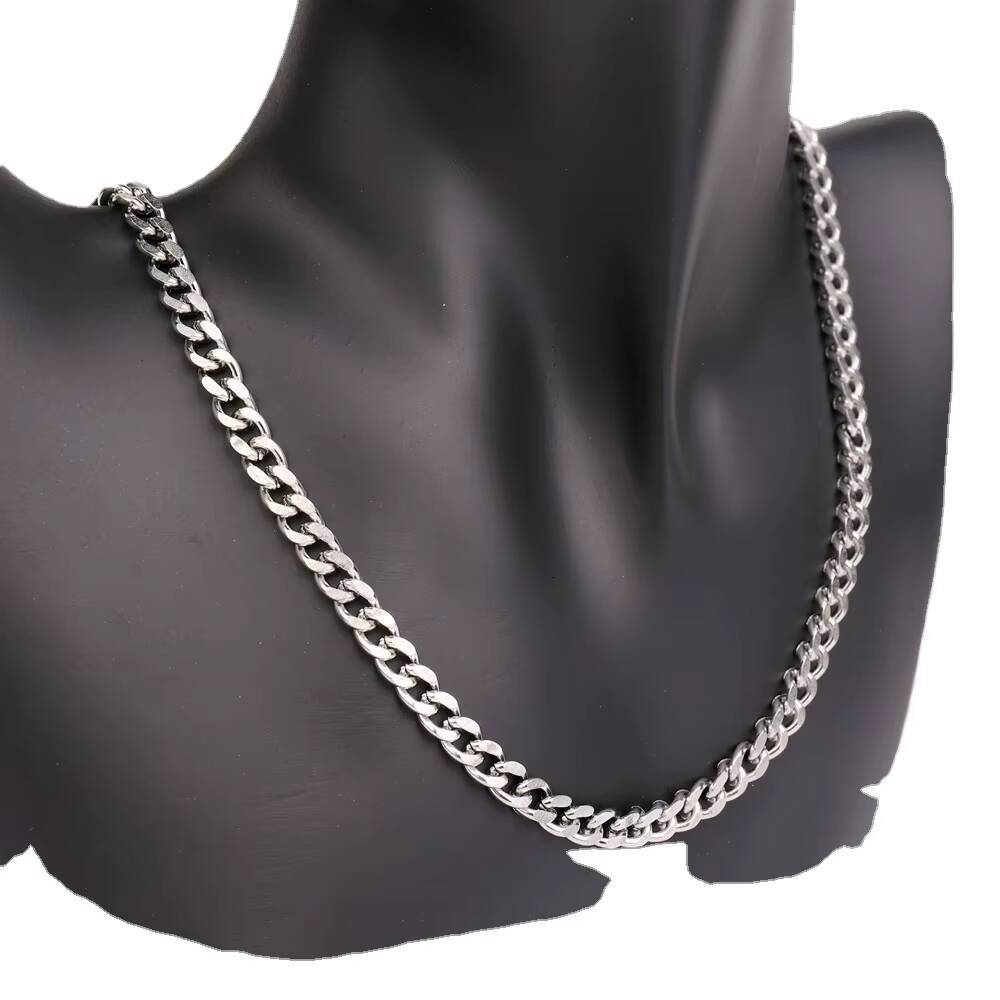 Top Selling Stainless Steel Cuban Chain Necklace for Men Fashion Pendants Charms in Silver Color