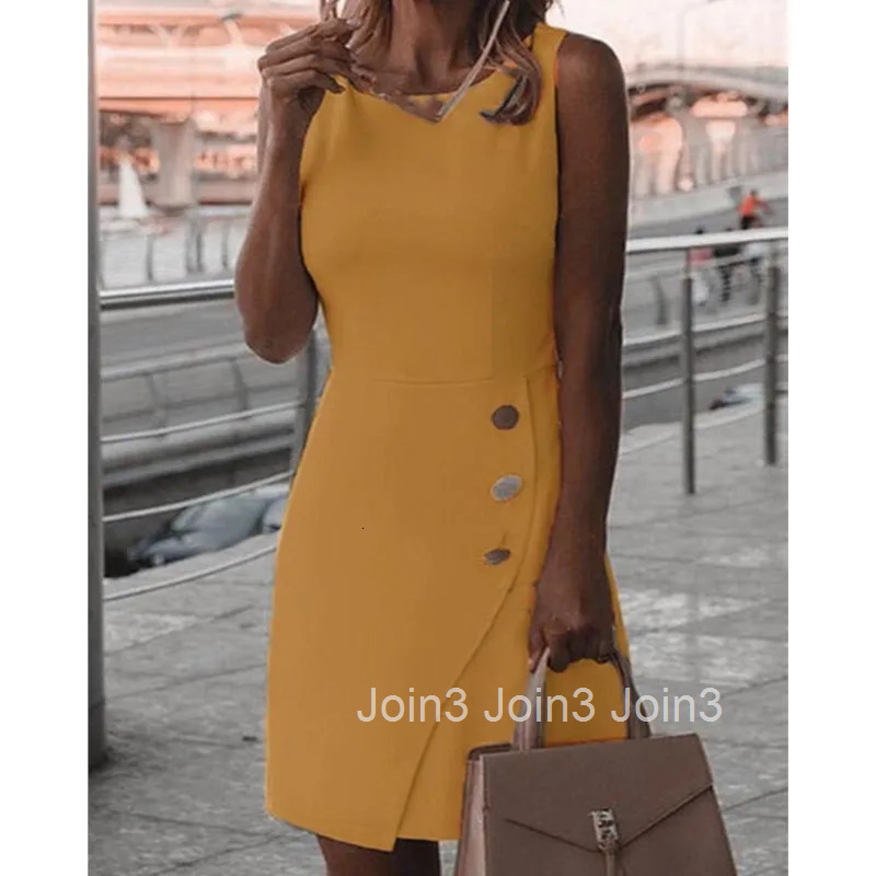 White Elegant Ladies Short Suspender Dress With Round Neck And Sexy Slim Fit Hip Hugging Skirt Pure Ribbon Button Mini Dress New