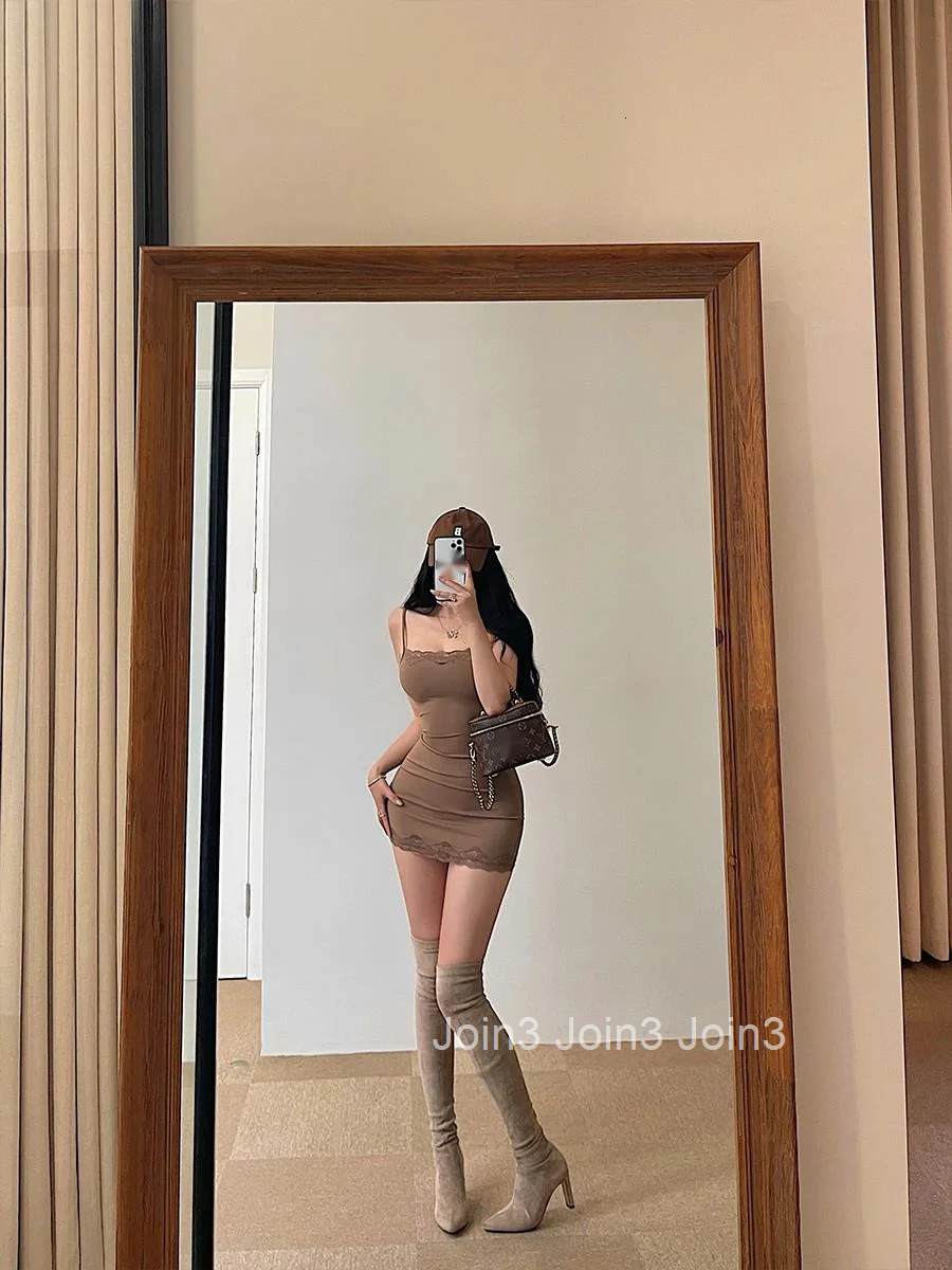 Sexy Tight Slimming Lace Patchwork Bottom Strap Dress Elegant Short Sweet Fashion Korean Women Mini Dress Tank Tops A7XP