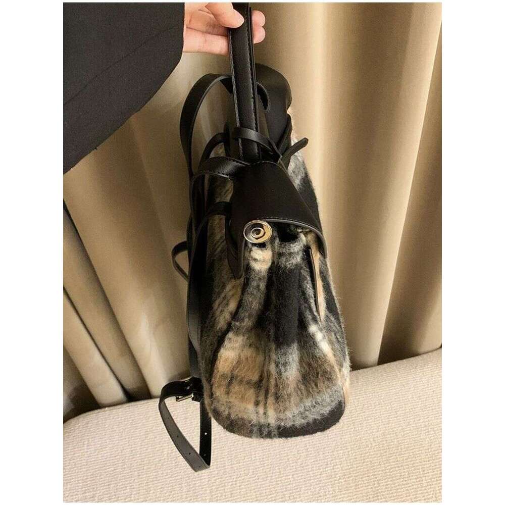 Designer Bag Tote bag Shoulder Bag Large Capacity Plaid Woolen For Women New Autumn Winter Student Commuting Backpack Handheld
