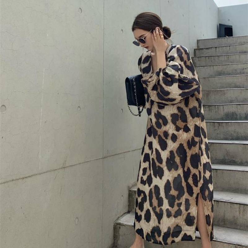 2025 Summer Retro trend Leopard print V-neck Dress for Women's Summer New Mid length Skirt, Casual Loose Vacation Long sleeved Dress, New Designe