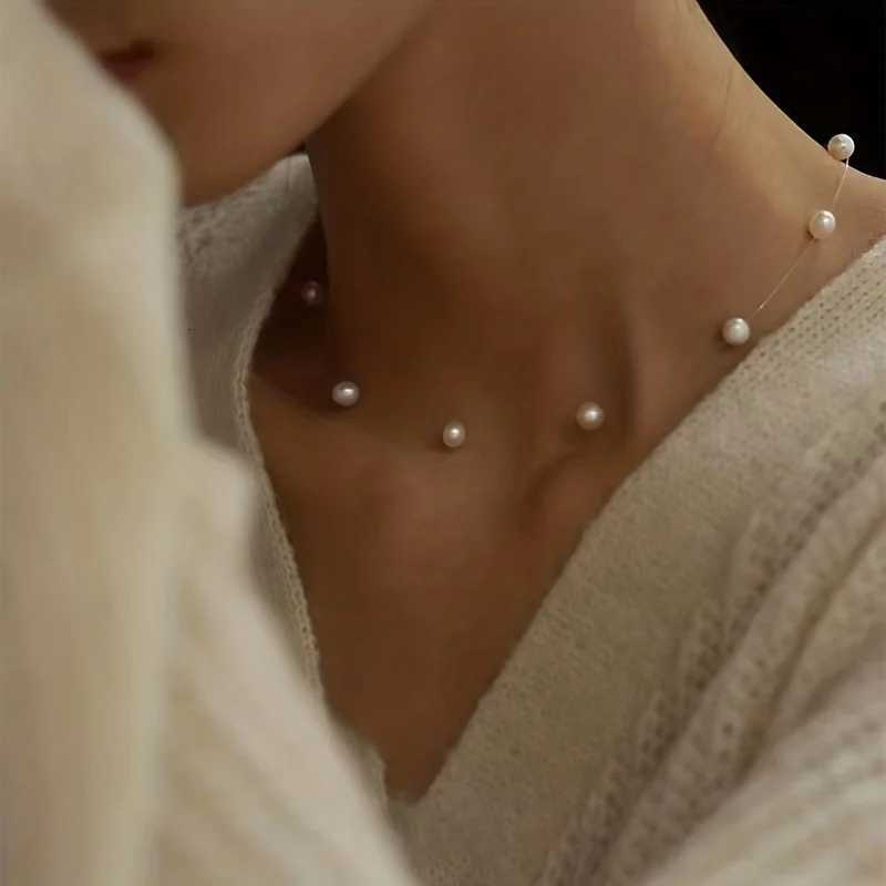 Fashion Simple Design Faux Pearl Splicing Necklace Womens Niche Light Luxury Trend Party Jewelry Accessories Gifts Y250805