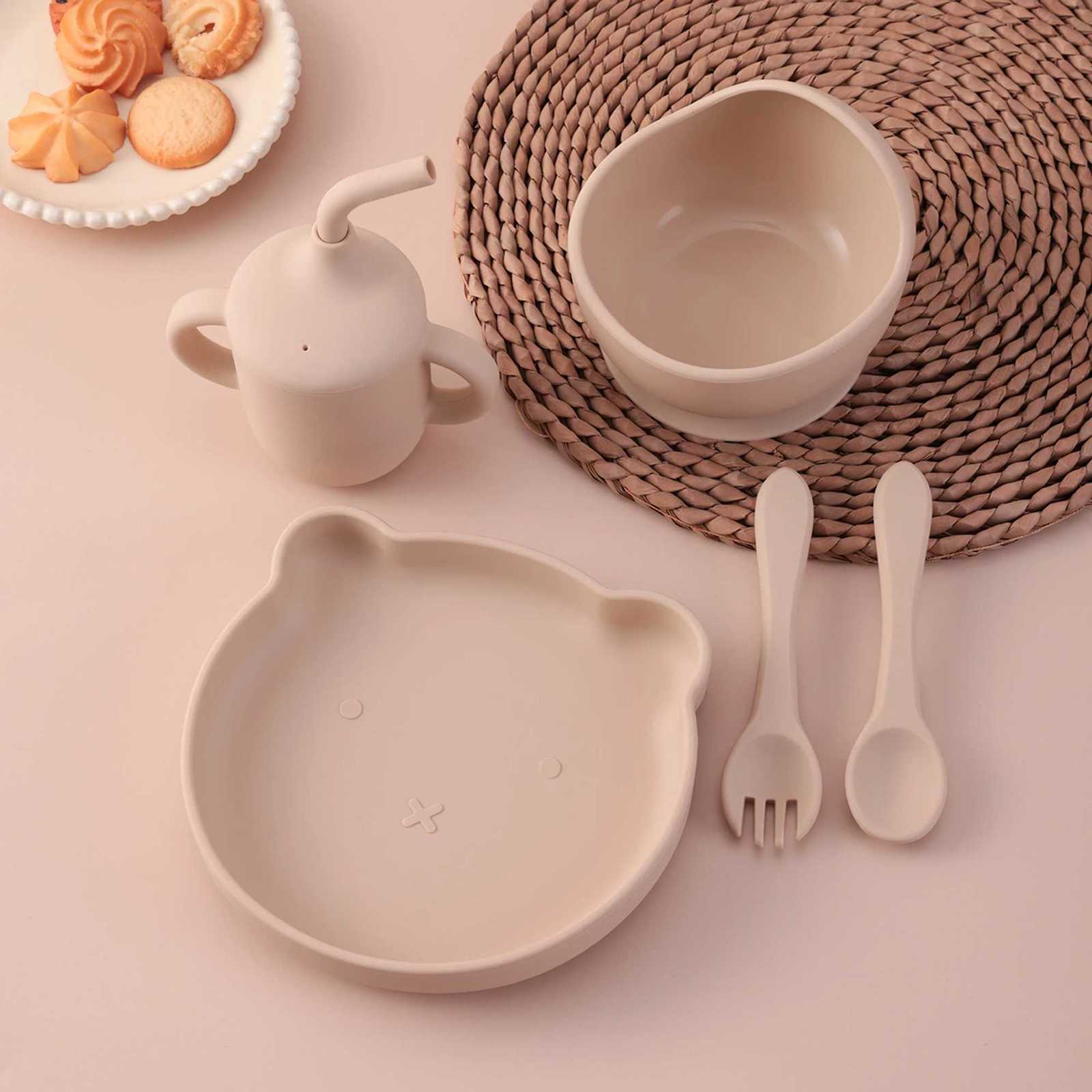 5PCS Color Kids Silicone Dinnerware Set Suction Bowl BPA Free Baby Dishes Plate Cup For Feeding Spoon Fork Training Utensils X250806