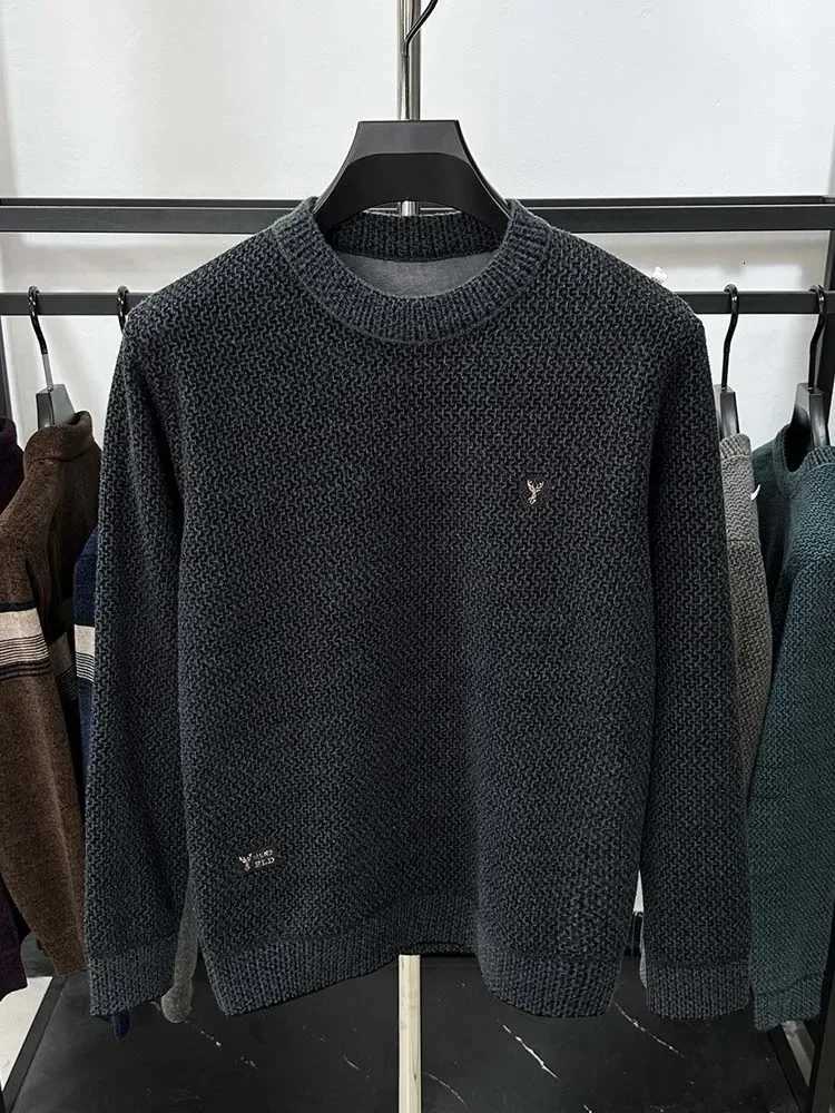 High-end Designer 2024 New Autumn Winter Mens Embroidery Sweater Thickening Fashion Round Neck Plush Velvet Knitwear Pullover W250806