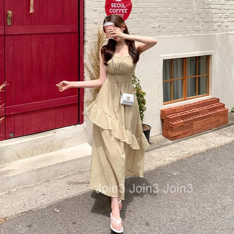 Korean Dongdaemun Strap Dress Womens Elegance Sexy Waist Cinching Body Shape Highlighting Bell Sleeve Long Dress Trendy