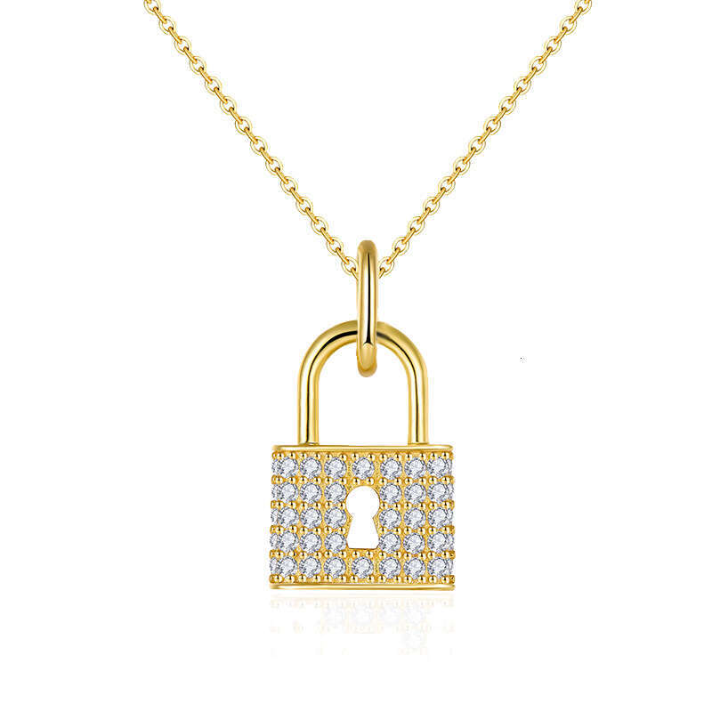 Iced Out VVS Personalized Micro Paved Full Moissanite Heart Lock Pendant Necklace Niche Design Simple Key Clavicle Chain