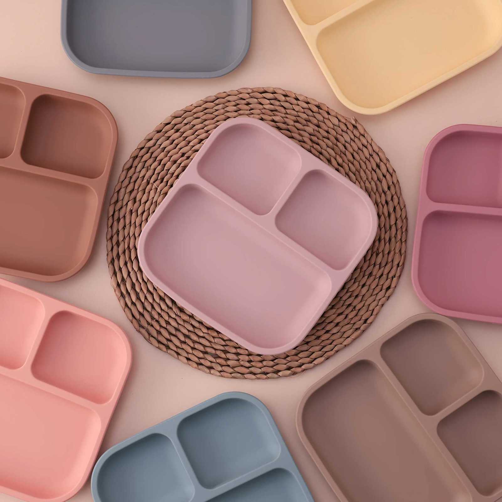 1PCS Color Kids BPA Free Silicone Divided Square Plate Suction Baby Dish Leakproof Toddler Kids Meal Tray Easy Clean Tableware X250806