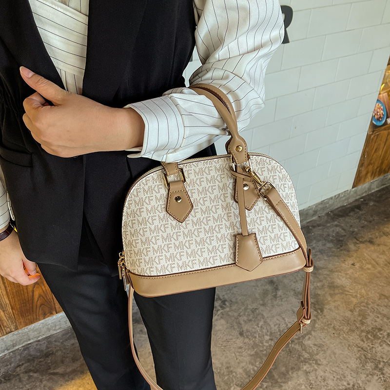 Lanjia- F Designer Free Shipping Light High Quality Casual Shell Bag Versatile Classic Vintage Handbag For Woman 8C6df