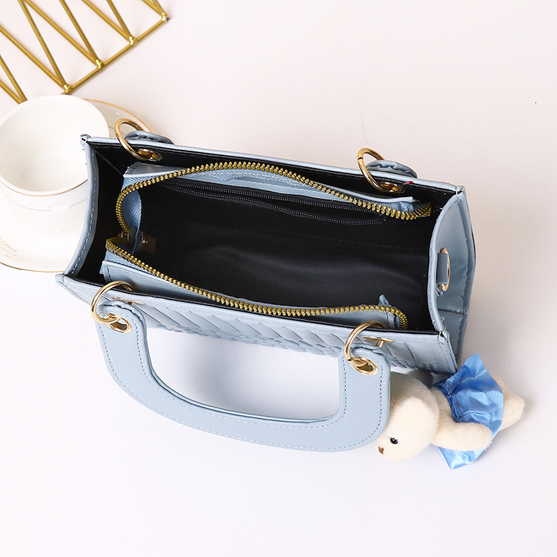 New Fashion High-End Handbag for Women, Quilted Embroidery Small with Bear Pendant, Single Shoulder Crossbody Square Bag