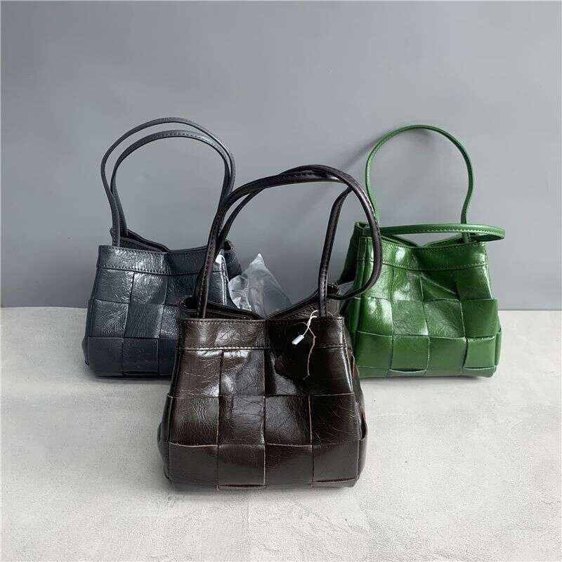 Designer Bag Tote Shoulder Bag Niche Design Top Layer Oil Wax Cowhide Handbag Burst Pattern Fashion Woven Versatile Bucket Transformable