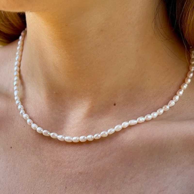 Vintage Style Dainty Freshwater Rice Pearl Necklace for Men and Women Minimalist Choker Necklace Layered Jewelry for Mom Gift Y250805