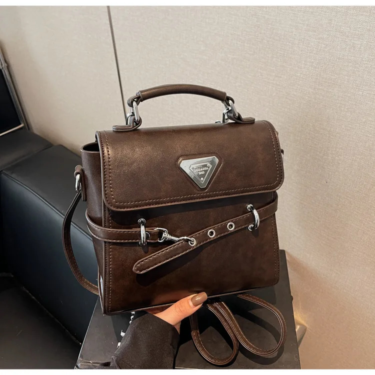 Premium Texture Handbag 2025 Premium Texture Handbag Fashionable Shoulder Messenger Bag in Kelly Design Niche Retro Aesthetic 250806