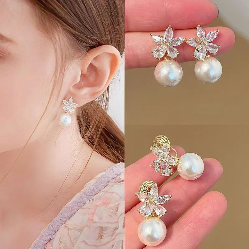 Free Shipping Designer Luxury Jewelry Gardenia Bloom New Gentle French Sweet Flower New Pearl Earrings Simple And Exquisite Ear Accessories