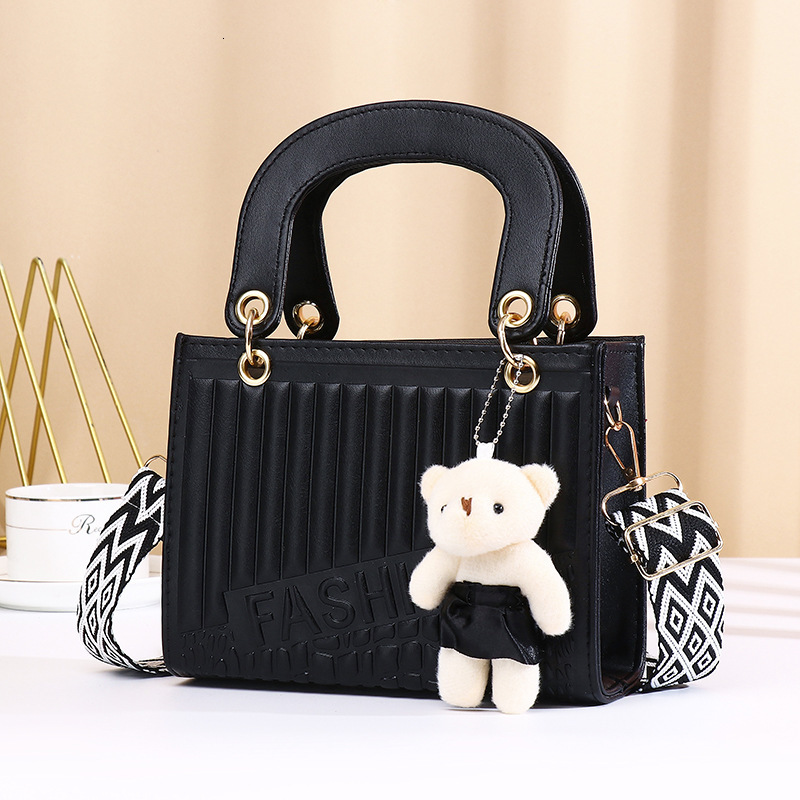 New Fashion High-End Handbag for Women, Quilted Embroidery Small with Bear Pendant, Single Shoulder Crossbody Square Bag