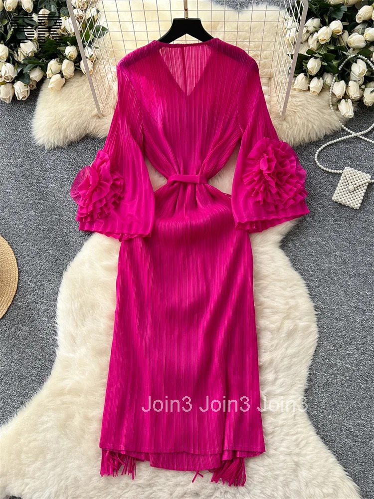 Luxury 3D Floral Pleated Dress Female Lace Up Design V Neck Flare Sleeves Women High Quality Tassel Party Dresses