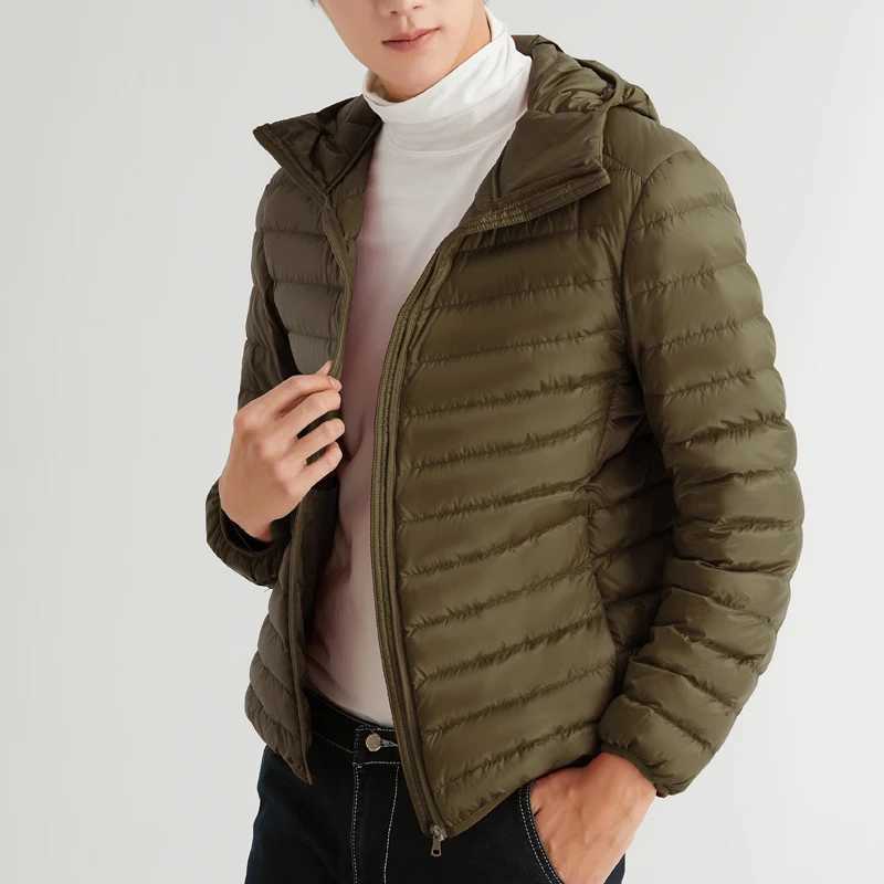 Man 90% Duck Down Hooded Jacket Winter Autumn Coat Men Ultra Light Jackets Warm Outwear Parkas Outdoors Campaign Clothes W250806
