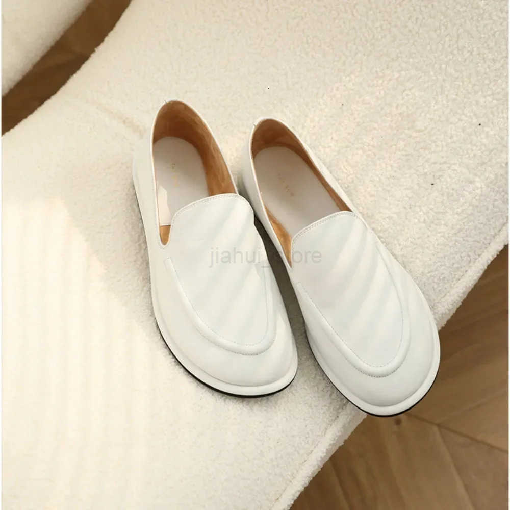2025 New Spring Womens Loafers Flat Shoes Round Toe One Foot Slip-on Shoes Genuine Leather Soft Flats Shoes Women Shoes M250806