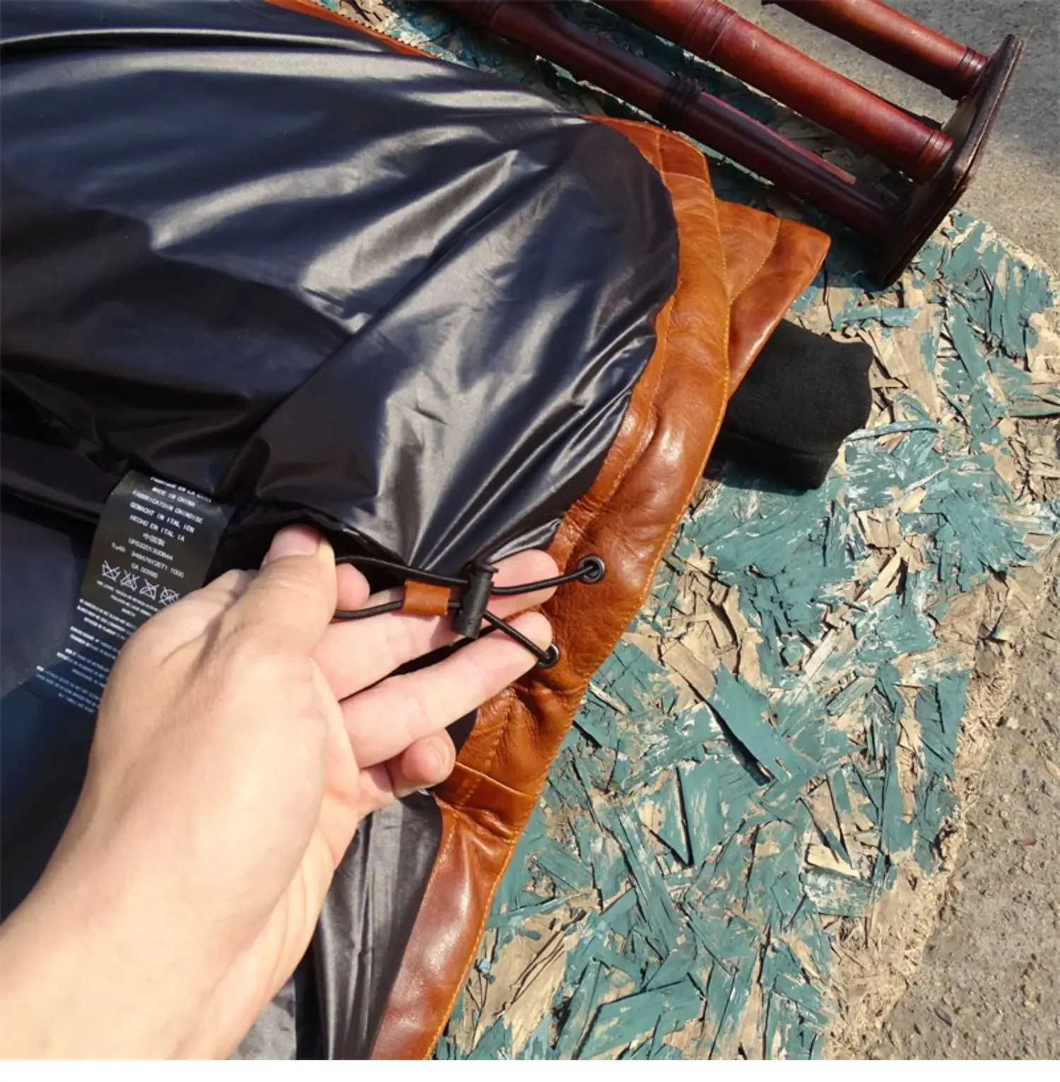 Hooded Oblique Zipper Horseshoe Sleeves Imported Wax Beeswax Color To Make Old Horse Leather Mens Down Jacket. W250806