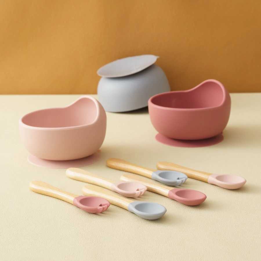3PCS Food Grade Silicone Baby Feeding Bowl Set Solid Color Dishes Waterproof Feeding Bowl With Spoon Fork Children Tableware X250806