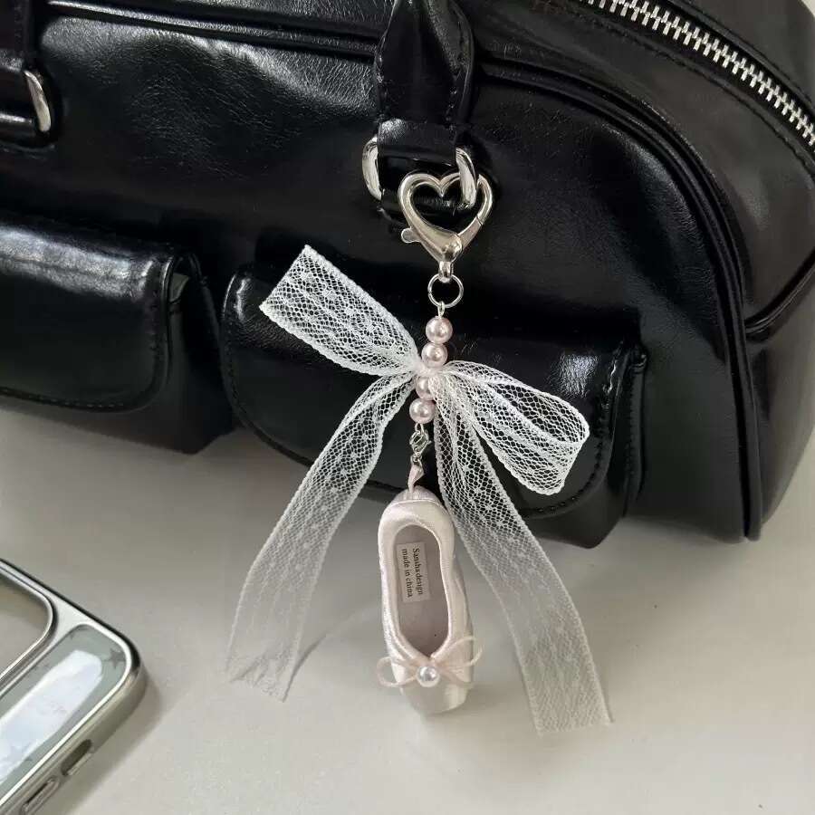 Bag Charms Mini Ballet Pearl Keychain - Elegant Pink Dance Shoe Bag Charm, Korean Style Phone Strap for Girls (18g)