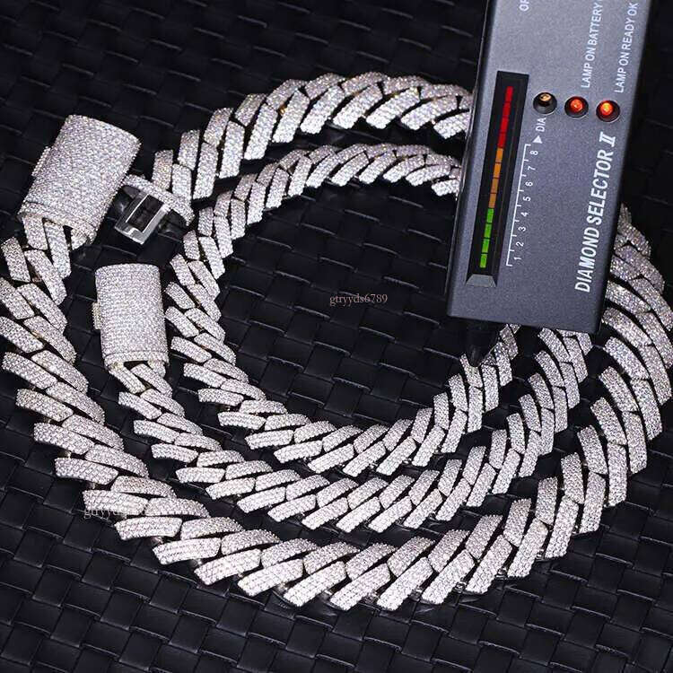 Top-quality jewelry hip-hop 20mm x 15mm ice crystal inlaid sapphire diameter chain for ladies, Cuban-style link bracelet