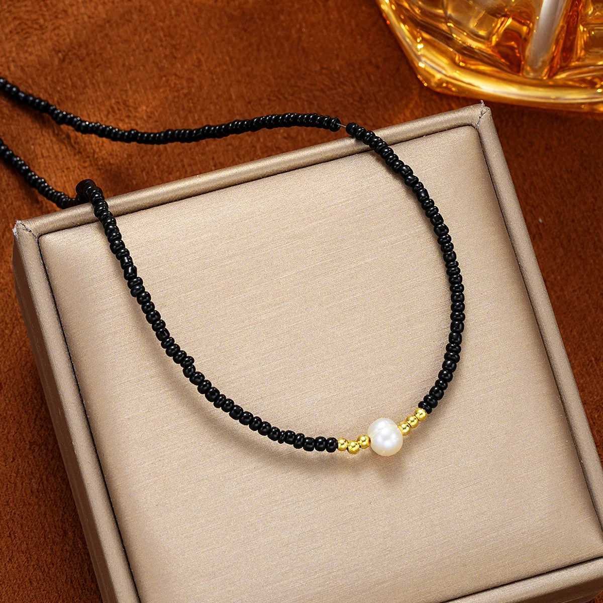 Fashion Boho Beads Necklace for Women Imitation Pearl Seed Beaded Strand Short Choker Necklace Handmade Female Jewelry Gifts Y250805