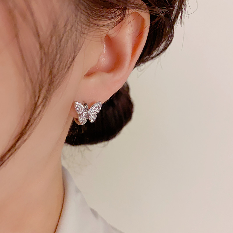 TikTok Same Style Fashionable Elegant High-end Micro-inlaid Butterfly Simple Niche Design Versatile Commuting Earrings
