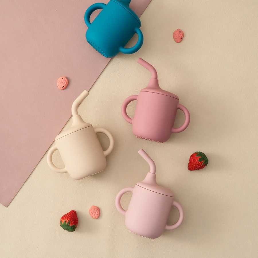 1Pcs Color Kids Baby Learning Drinking Cup Portable Straw Detailed Comfortable Grip Silicone Double Ear Kids Sippy Cup Baby Supplies X250806