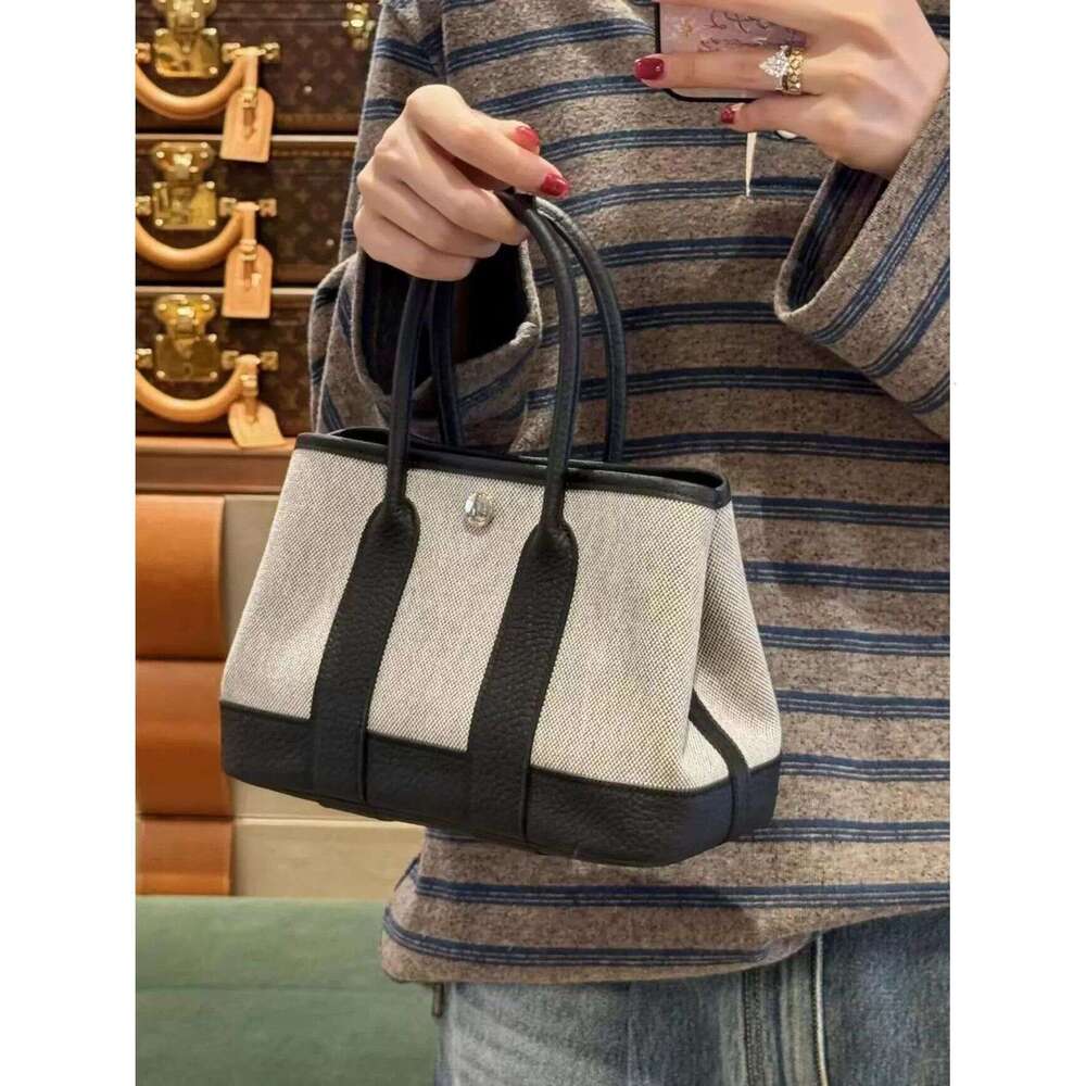 Designer Bag Tote Shoulder Bag New Color Block Canvas Garden For Women Commuter Versatile Tote Large Capacity Casual Niche Handbag