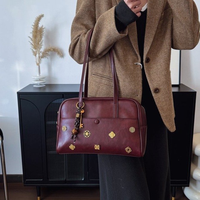 Autumn Winter Niche Underarm Bag for Women 2025 Simple Briefcase Fashion Large Capacity Shoulder Bag 250806