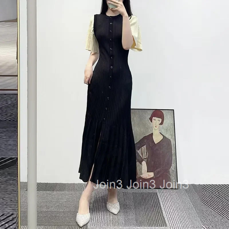 Elegant Waist-Fitted Flare Sleeve Knit Dress Socialite Style New Arrival Womens Single-Breasted Long Round Neck Dress