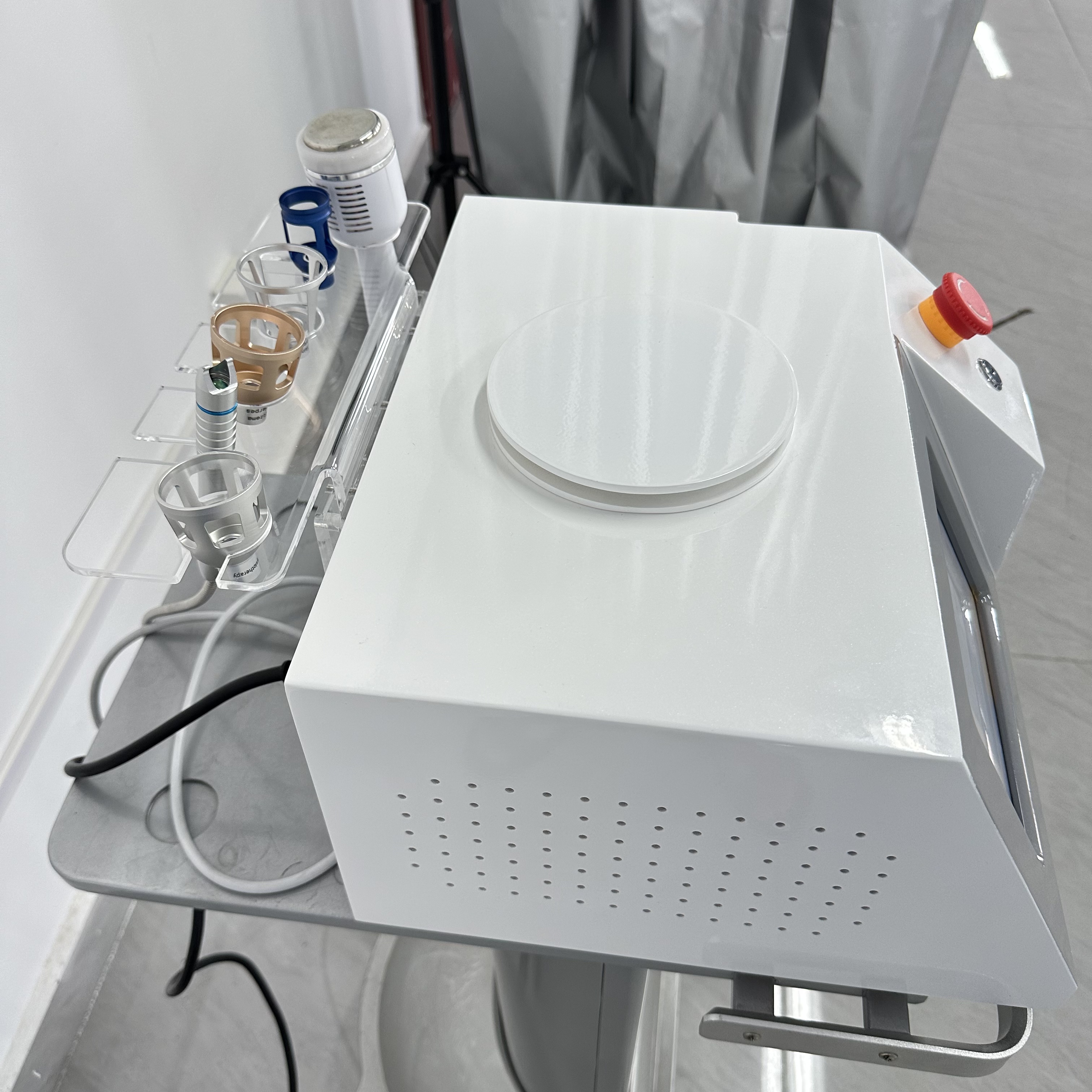 980nm Diode Laser Machine 6 in 1 Used For Vessel Removal Couperose Spider Veins Fungal Nails Local Fat Dissolution Physiotherapy