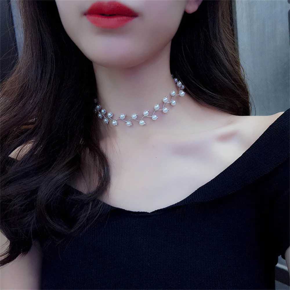 Irregular Imitation Pearl Choker Simple Pearls Silver Color Clavicle Chain Necklace For Women Vintage Collar Neck Jewelry Y250805