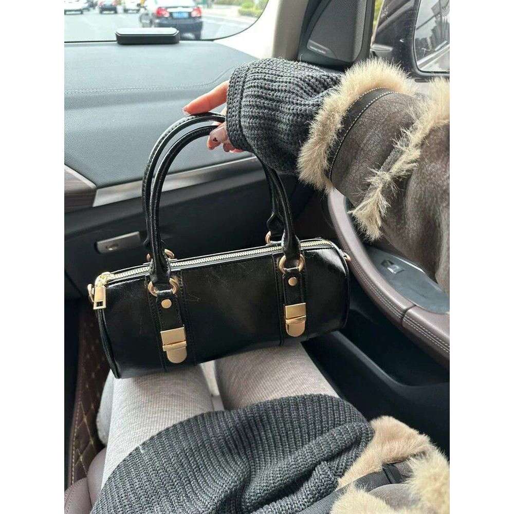 Designer Bag Tote bag Shoulder Bag Boston Handbag For Women New Trendy Niche Designer Black Commuter Crossbody Cylinder