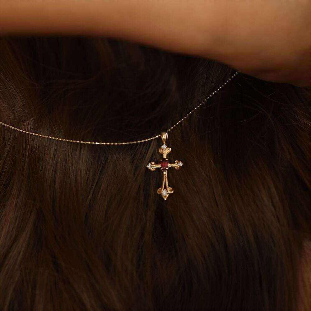 "Night Visit to the Vampire" Red Plated Zircon Cross Pendant Necklace 2024 New Niche Design