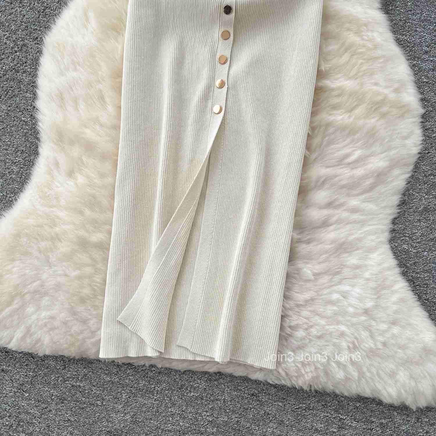 New Women Chic Fashion With Golden Buttons Knitted Midi Dress O Neck Sleeveless Female Dresses Vestidos Mujer