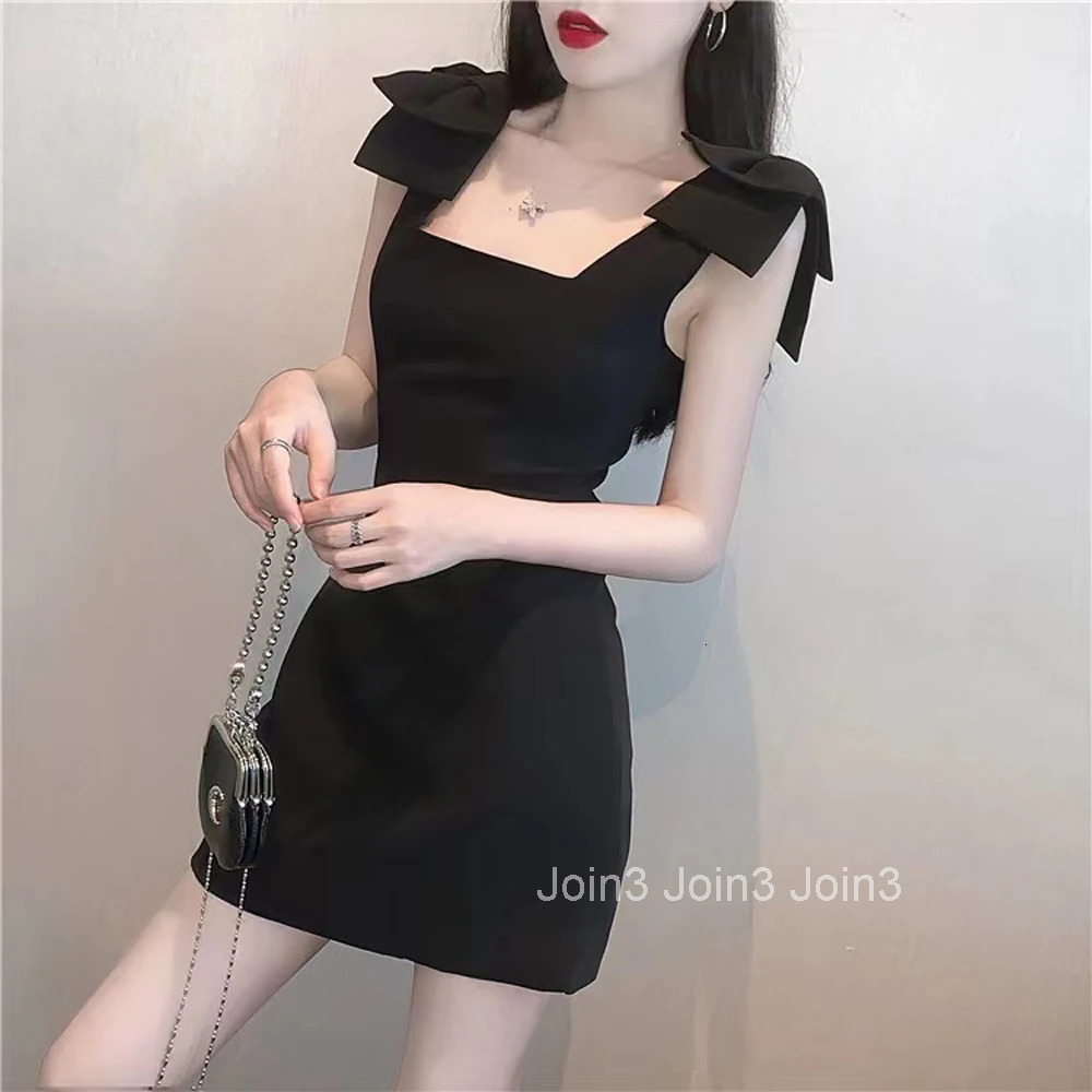 Vintage French Style Womens Sleeveless One-Piece Party Dress Spaghetti Straps Elegant Gown for Special Occasions Fashionable