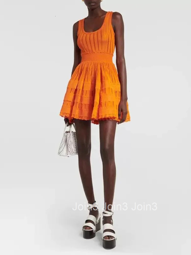 Temperament lace pleated A-line womens dress temperament elegant stretch Slim knit dress spring new