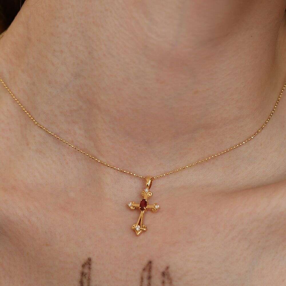 "Night Visit to the Vampire" Red Plated Zircon Cross Pendant Necklace 2024 New Niche Design