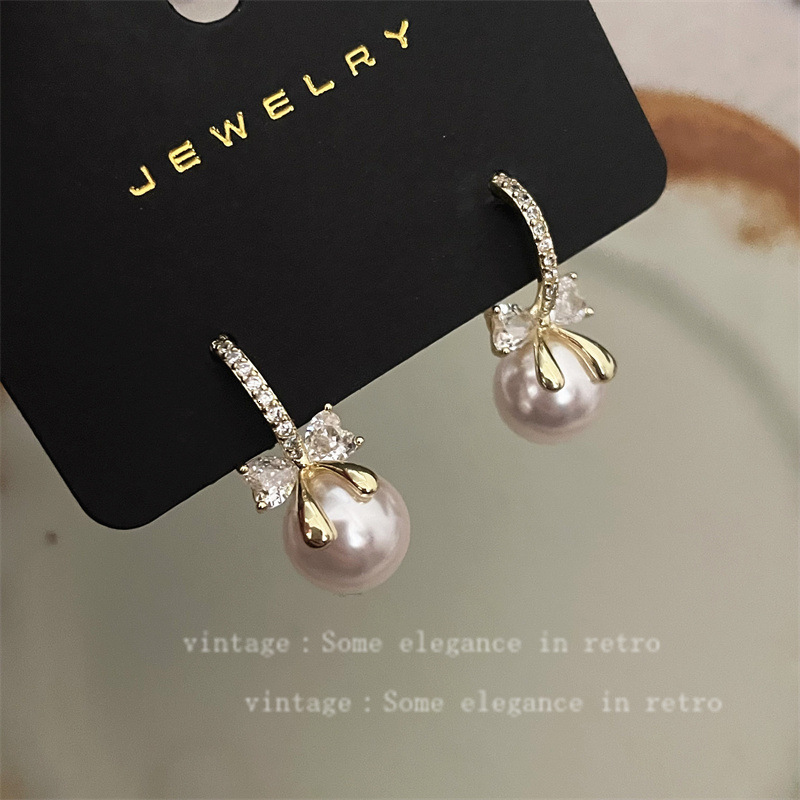 Free Shipping Designer Luxury Jewelry New Zircon Pearl Earrings For Women Elegant Exquisite Ear Clips Fashion Versatile Ear Accessories