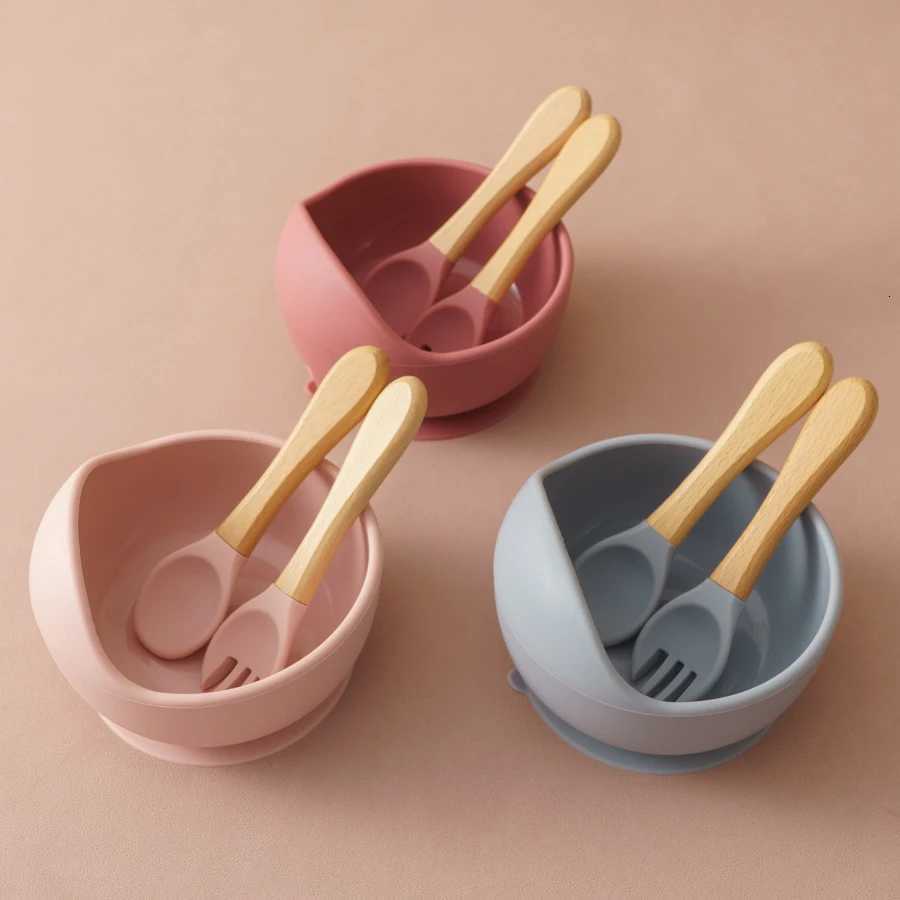 3Pcs Silicone Baby Feeding Bowl Set Baby Learning Dishes Suction Bowl Set Wood Spoon Fork Children Tableware Baby Supplies X250806
