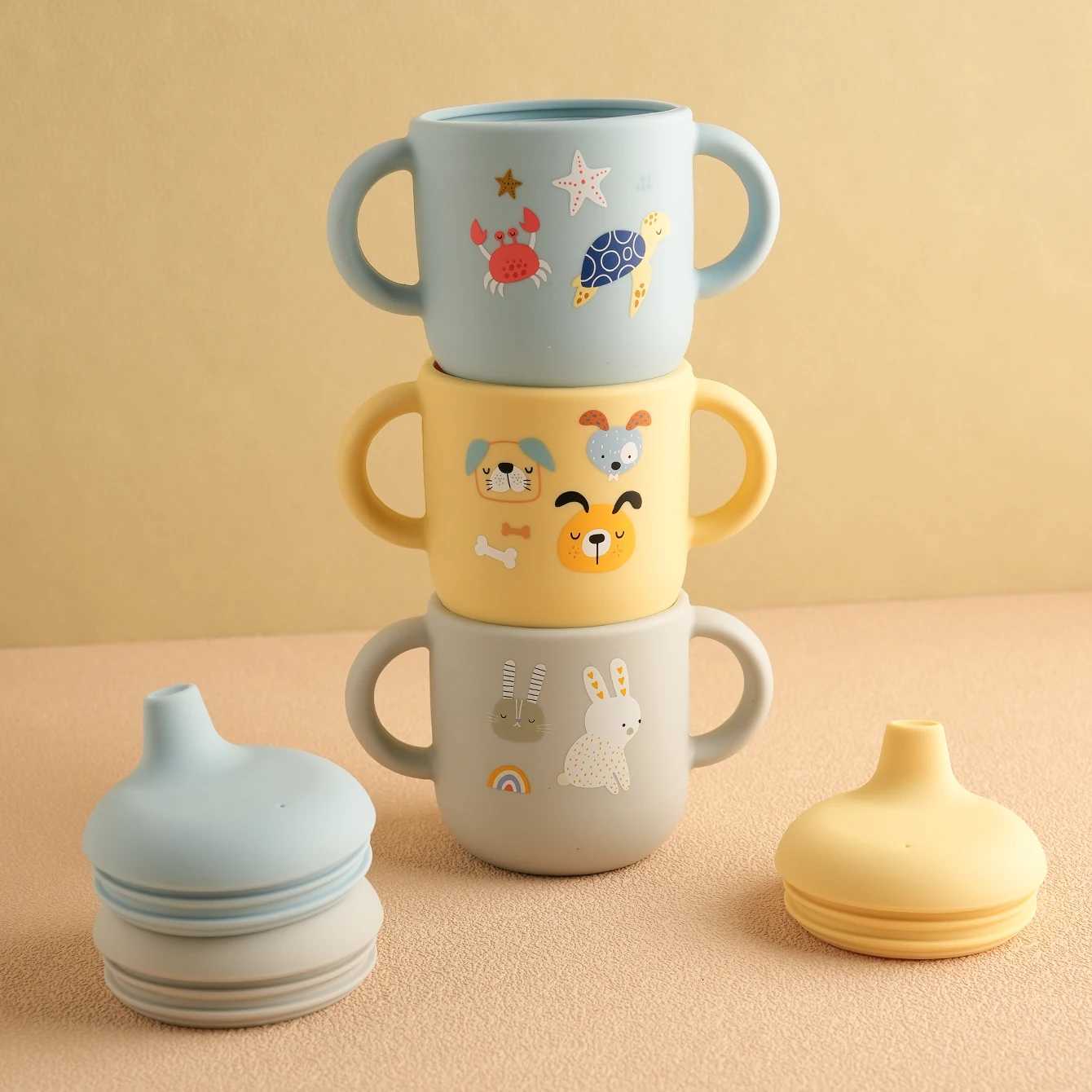 1PCS Cartoon Pattern Silicone Baby Cup Portable Baby Water Bottle Baby Liquid Feeding Cups Learning Drinking Water Baby Tableware X2508061